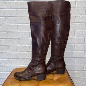 Vince Camuto OverKnee Boot Size 8M